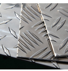 Лист рифленый алюминиевый