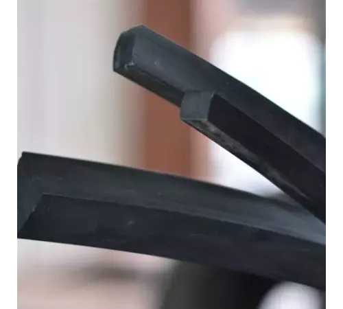 Резиновые уплотнительные квадратные шнуры в Бобруйске